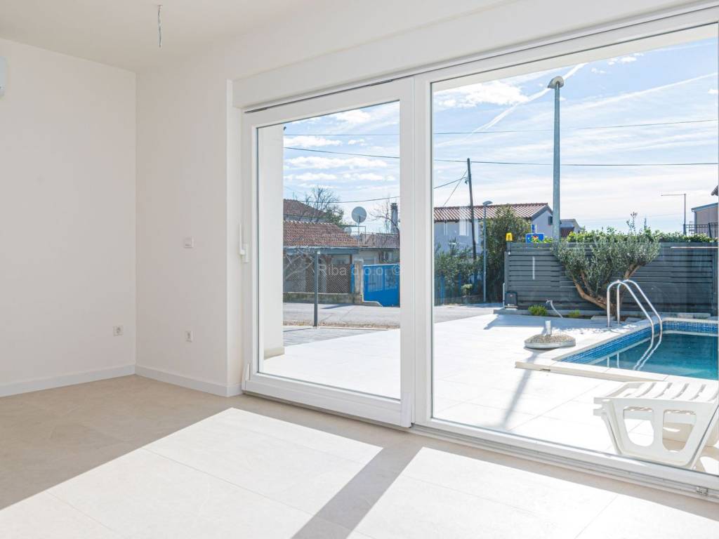 Apartman na moru, Prodaja, Tribunj, Tribunj