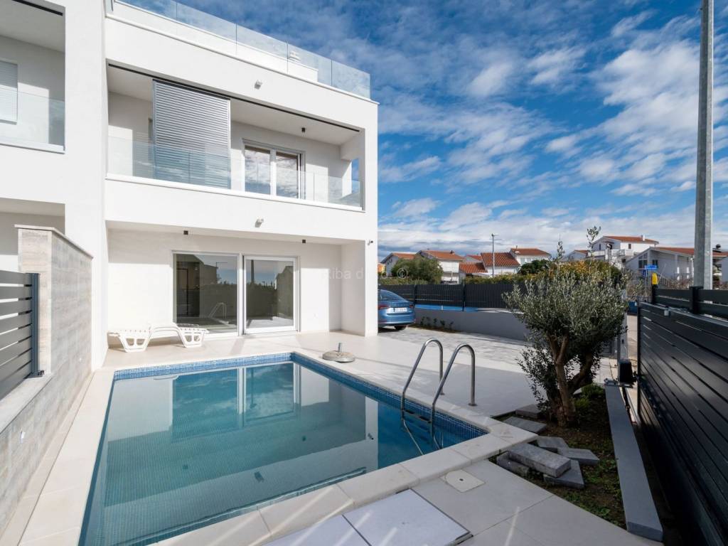 Apartman na moru, Prodaja, Tribunj, Tribunj