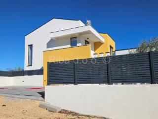 Obiteljska kuća, Prodaja, Novigrad, Pridraga