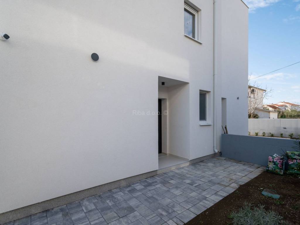 Apartman na moru, Prodaja, Tribunj, Tribunj