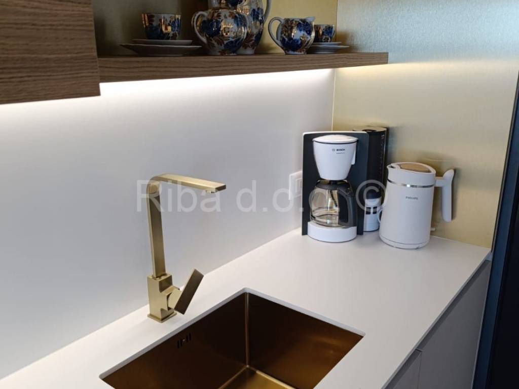 Luksuzni apartman, Prodaja, Povljana, Povljana