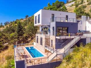 Vila, Prodaja, Omiš, Omiš