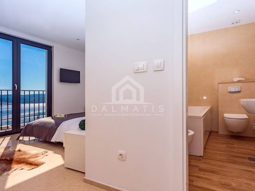 Vila, Prodaja, Omiš, Omiš