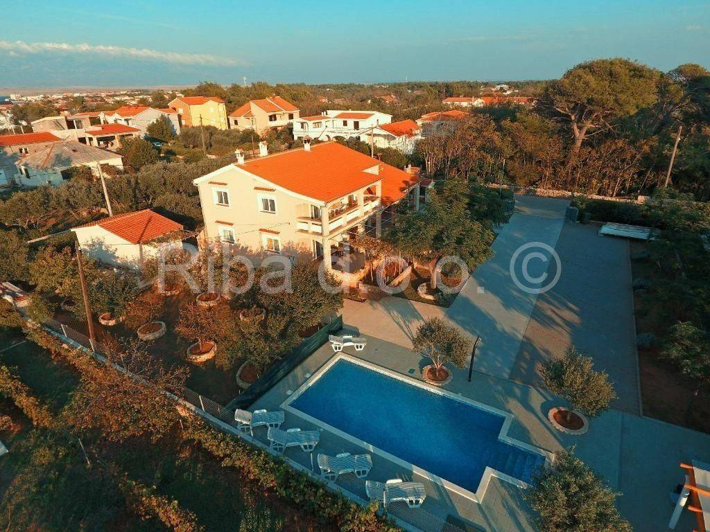 Apartmanska kuća, Prodaja, Vir, Vir