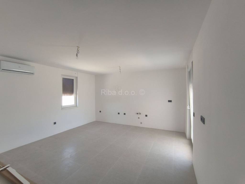 Apartman s okućnicom, Prodaja, Šibenik - Okolica, Grebaštica