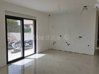 Apartman na moru, Prodaja, Privlaka, Privlaka