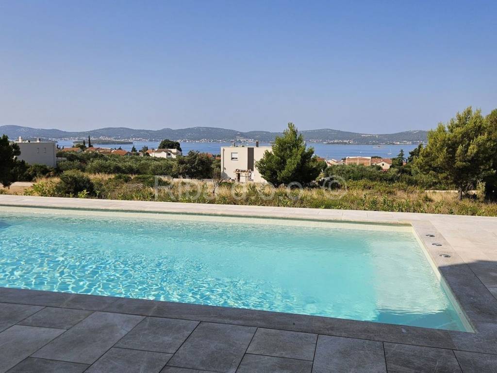 Vila, Prodaja, Sveti Filip i Jakov, Sveti Filip i Jakov