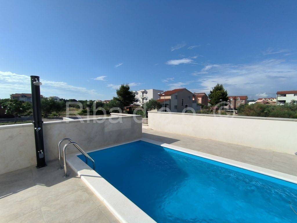 Obiteljska kuća, Prodaja, Vodice, Srima