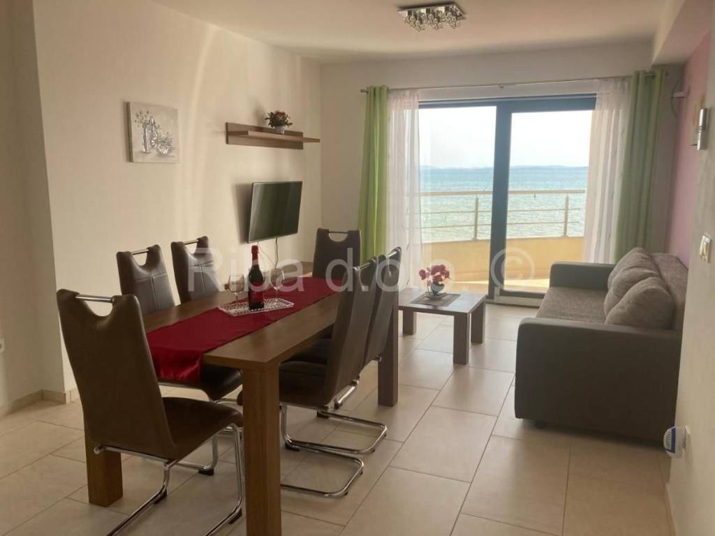 Apartmanska kuća, Prodaja, Privlaka, Privlaka