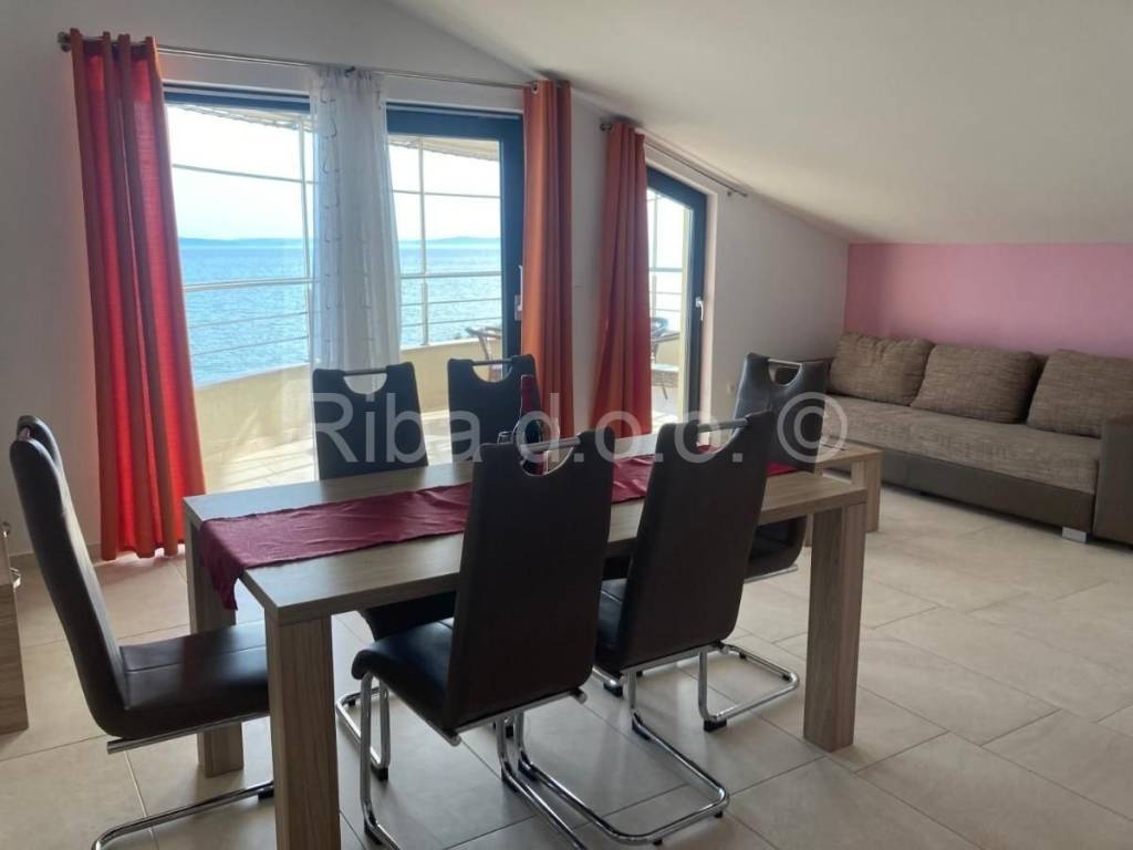 Apartmanska kuća, Prodaja, Privlaka, Privlaka