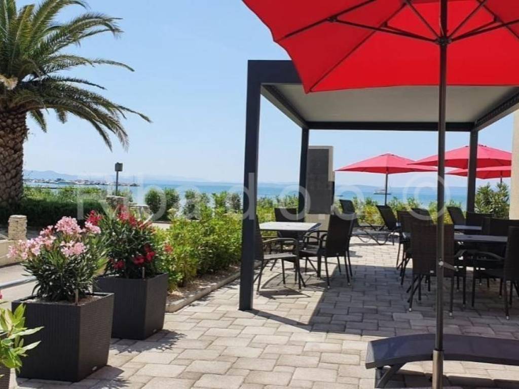 Apartmanska kuća, Prodaja, Privlaka, Privlaka