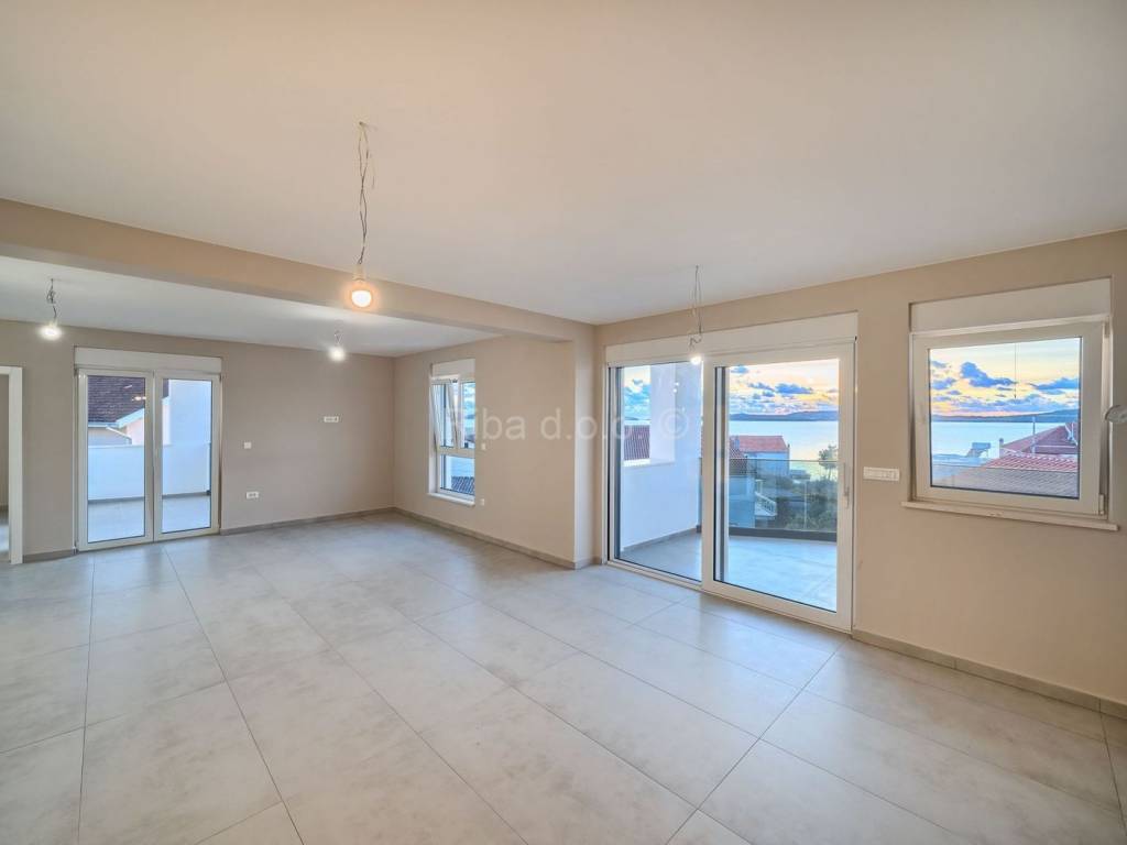 Apartman na moru, Prodaja, Šibenik - Okolica, Brodarica