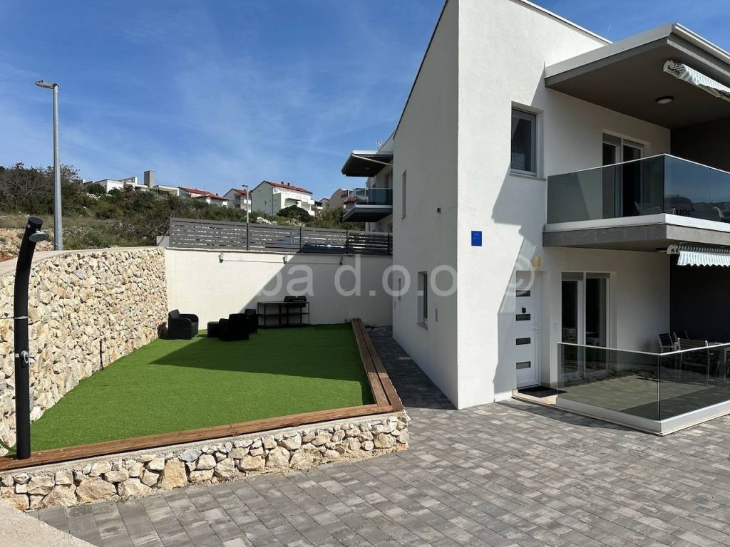 Apartman s okućnicom, Prodaja, Pag, Šimuni