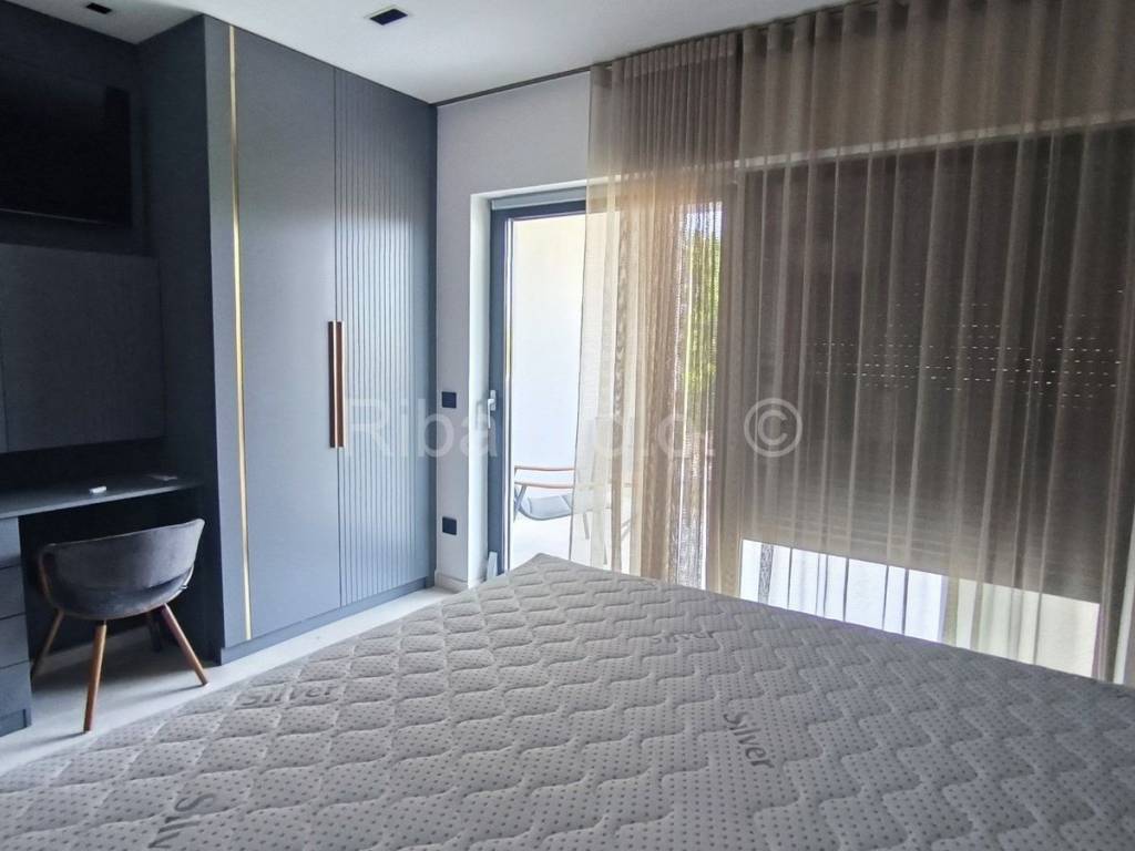 Luksuzna vila, Prodaja, Privlaka, Privlaka
