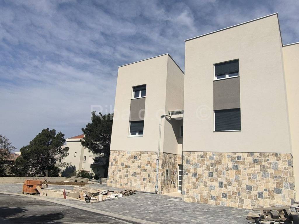 Stan u urbanoj vili, Prodaja, Pag, Šimuni
