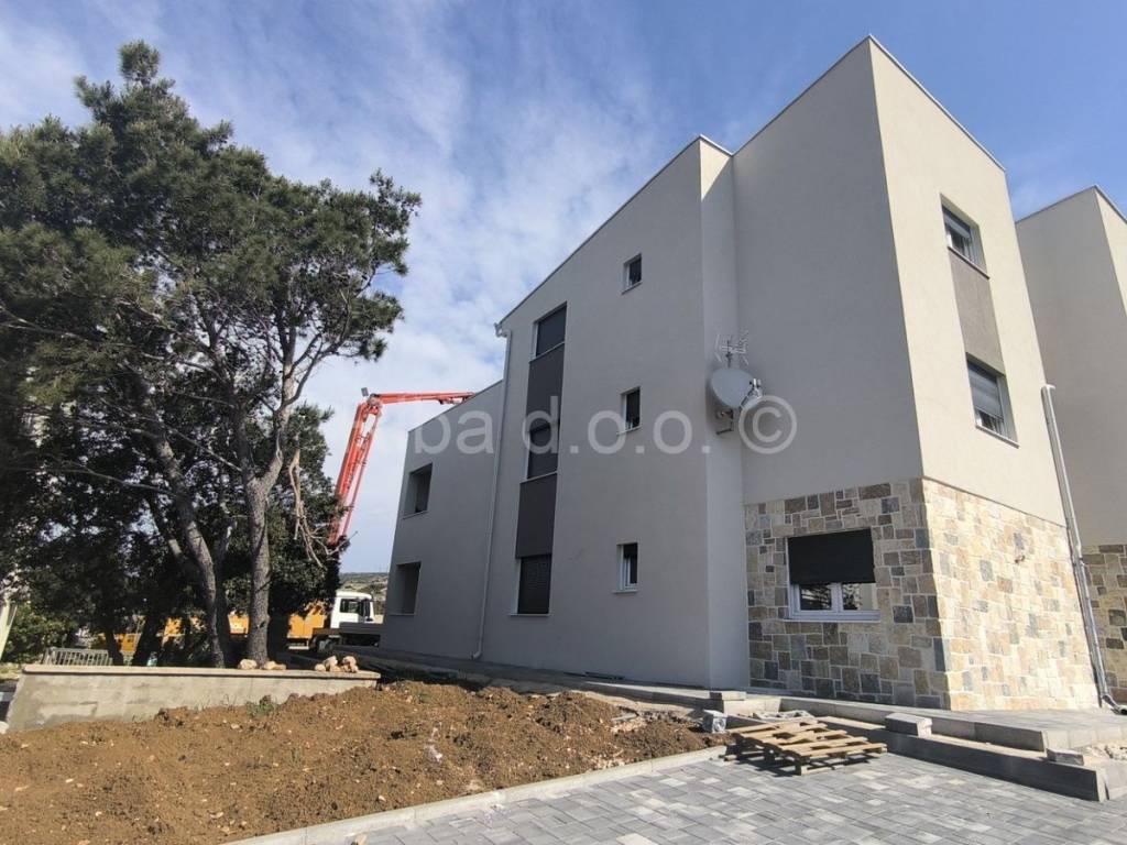 Stan u urbanoj vili, Prodaja, Pag, Šimuni
