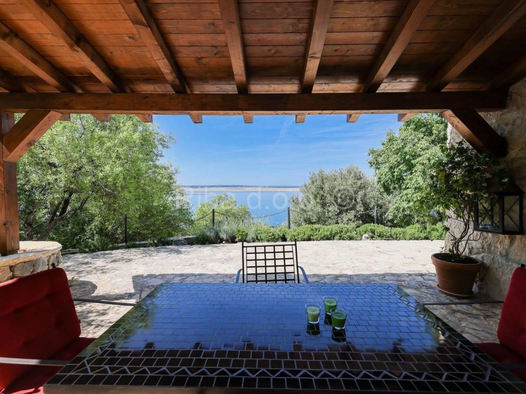 Kamena kuća, Prodaja, Starigrad, Tribanj