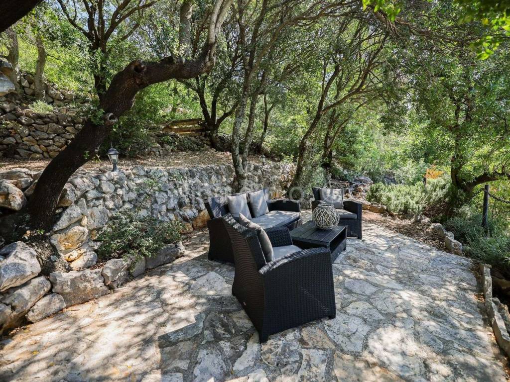 Kamena kuća, Prodaja, Starigrad, Tribanj