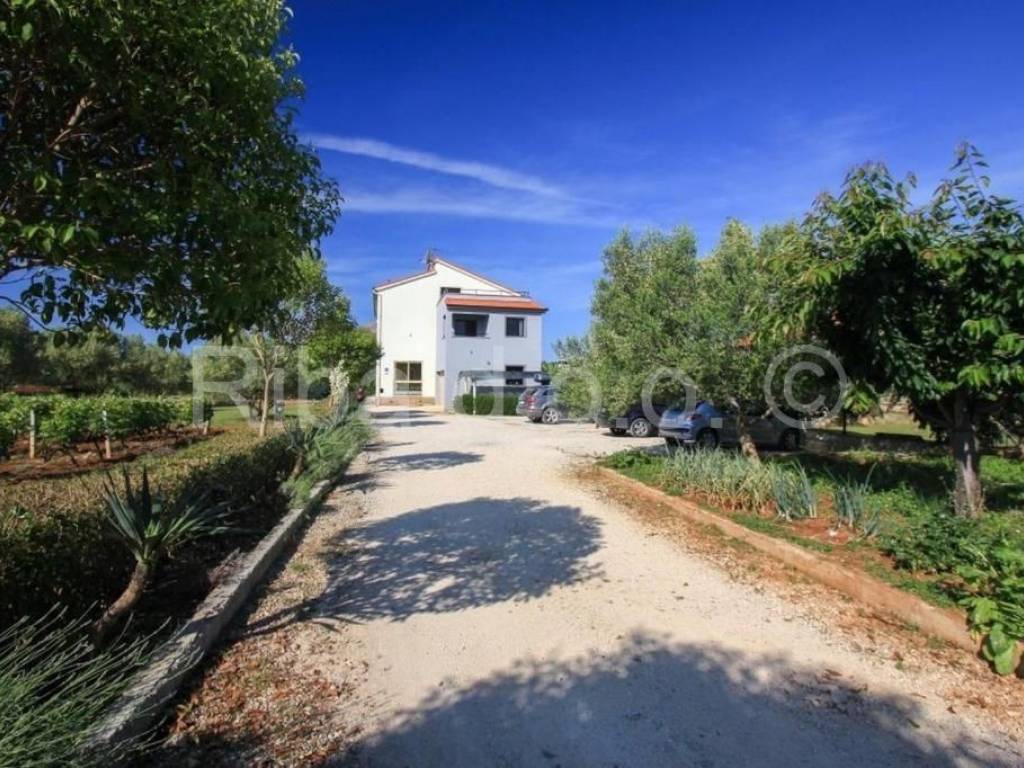 Apartmanska kuća, Prodaja, Sukošan, Sukošan
