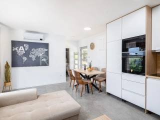 Luksuzni apartman, Prodaja, Povljana, Povljana