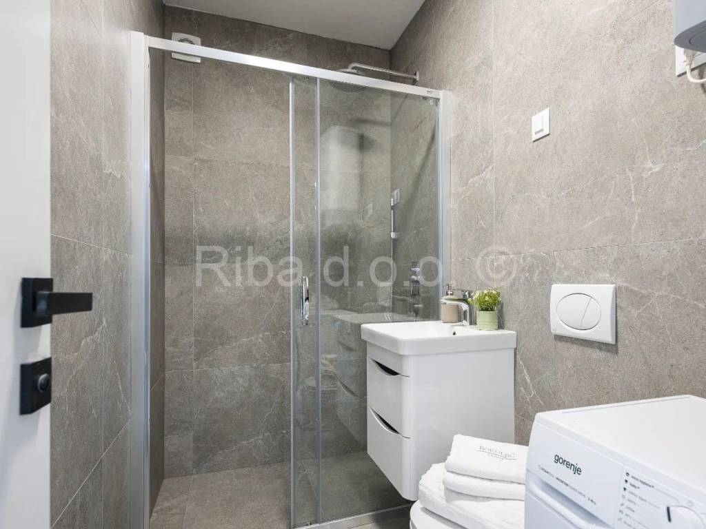 Luksuzni apartman, Prodaja, Povljana, Povljana