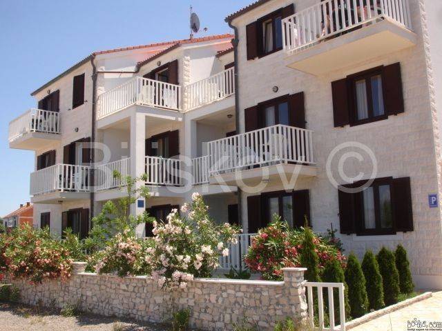 Apartmanska kuća, Prodaja, Supetar, Mirca