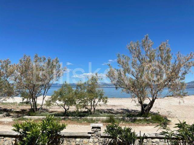 Apartmanska kuća, Prodaja, Supetar, Mirca