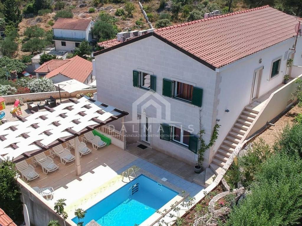 Vila, Prodaja, Supetar, Splitska