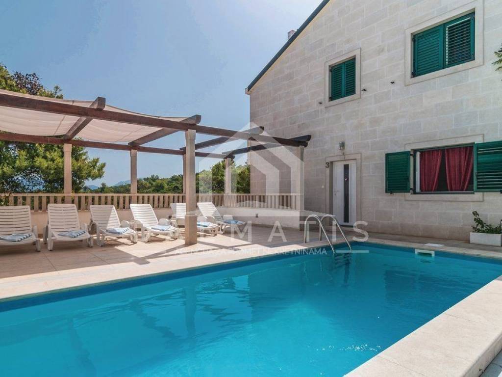 Vila, Prodaja, Supetar, Splitska