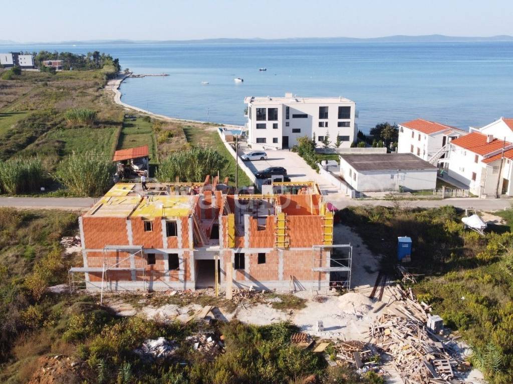 Apartman s okućnicom, Prodaja, Privlaka, Privlaka