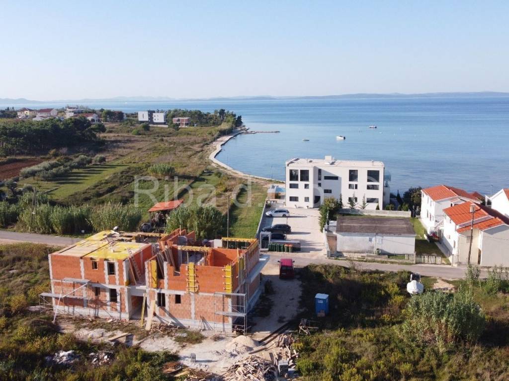 Apartman s okućnicom, Prodaja, Privlaka, Privlaka