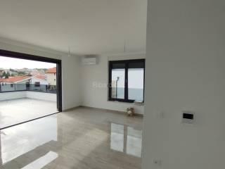 Apartman na moru, Prodaja, Murter, Murter