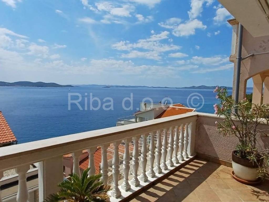 Apartmanska kuća, Prodaja, Pakoštane, Drage
