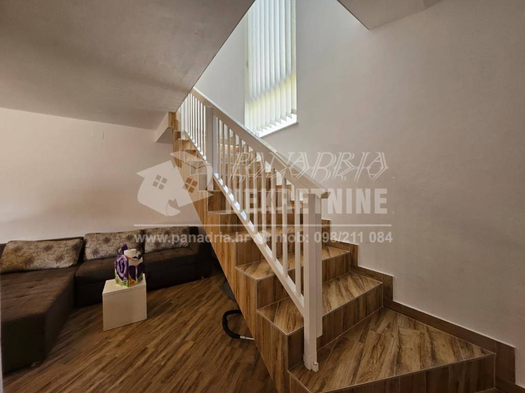 Apartman na moru, Prodaja, Vir, Vir