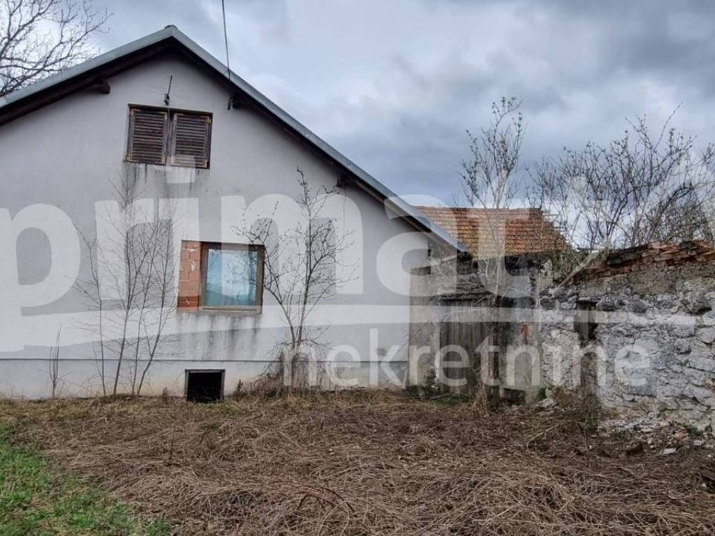 Kuća prizemnica, Prodaja, Plaški, Plaški