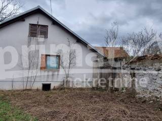 Kuća prizemnica, Prodaja, Plaški, Plaški
