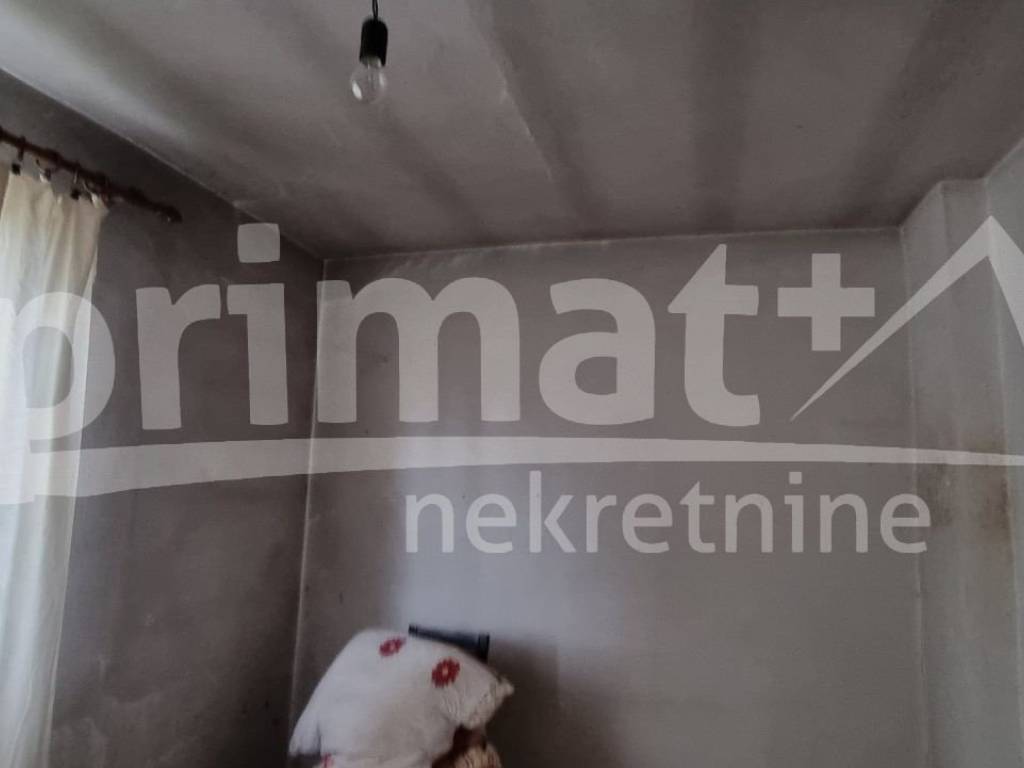 Kuća prizemnica, Prodaja, Plaški, Plaški