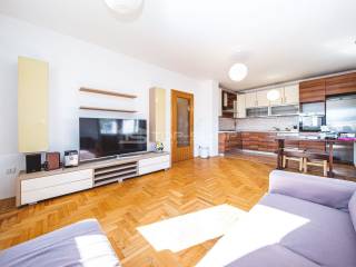 Stan u zgradi, Prodaja, Zagreb, Sesvete