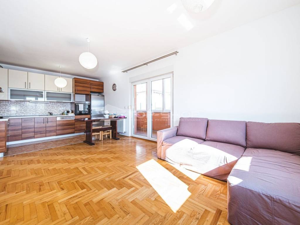 Stan u zgradi, Prodaja, Zagreb, Sesvete