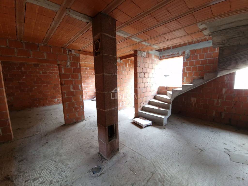 Stambeno poslovni objekt, Prodaja, Belica, Belica