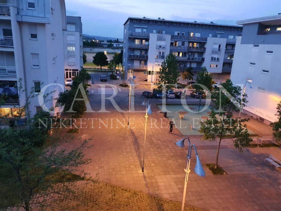 Stan u zgradi, Prodaja, Zagreb, Sesvete