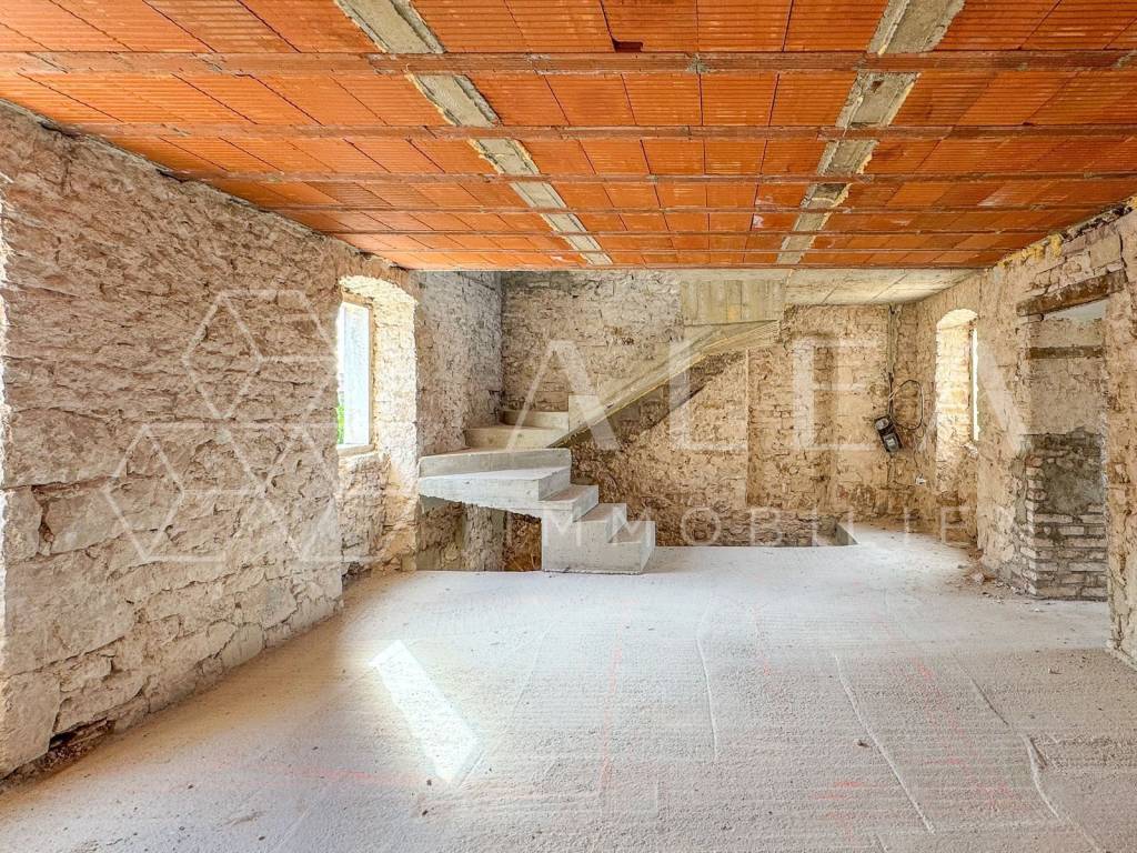 Kamena kuća, Prodaja, Žminj, Žminj