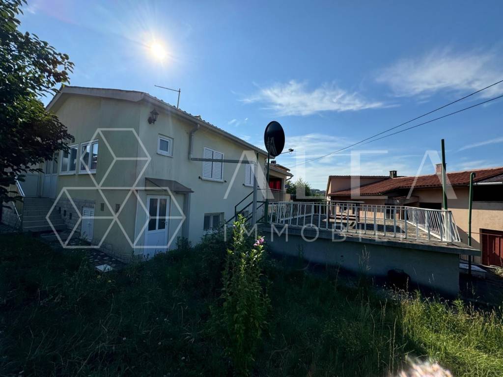 Obiteljska kuća, Prodaja, Labin, Vinež