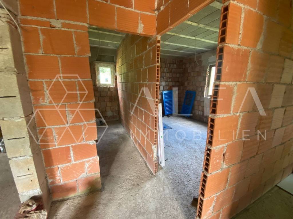 Kuća u izgradnji, Prodaja, Pićan, Pićan