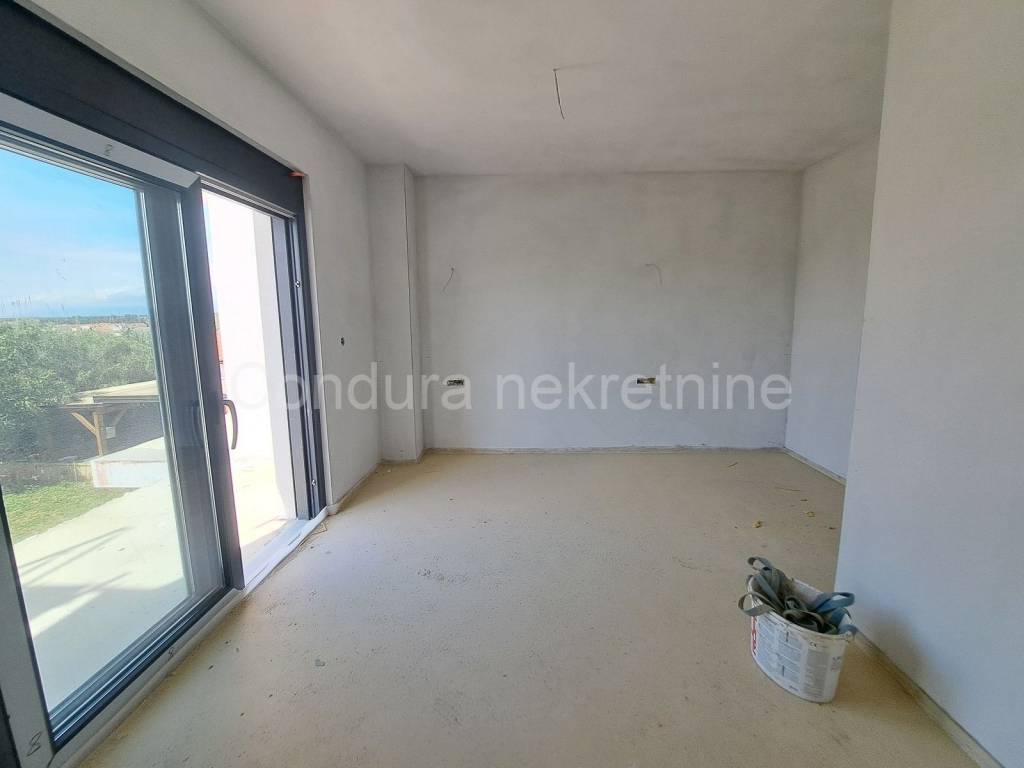 Kuća u nizu, Prodaja, Vrsi, Zukve