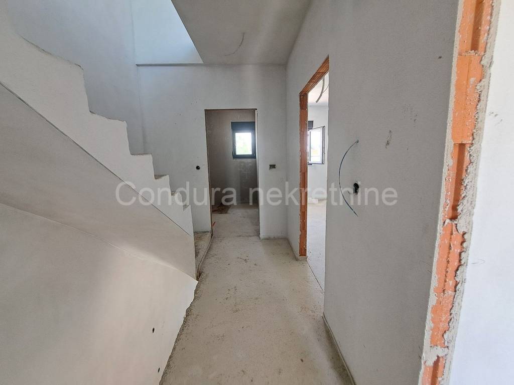 Kuća u nizu, Prodaja, Vrsi, Zukve