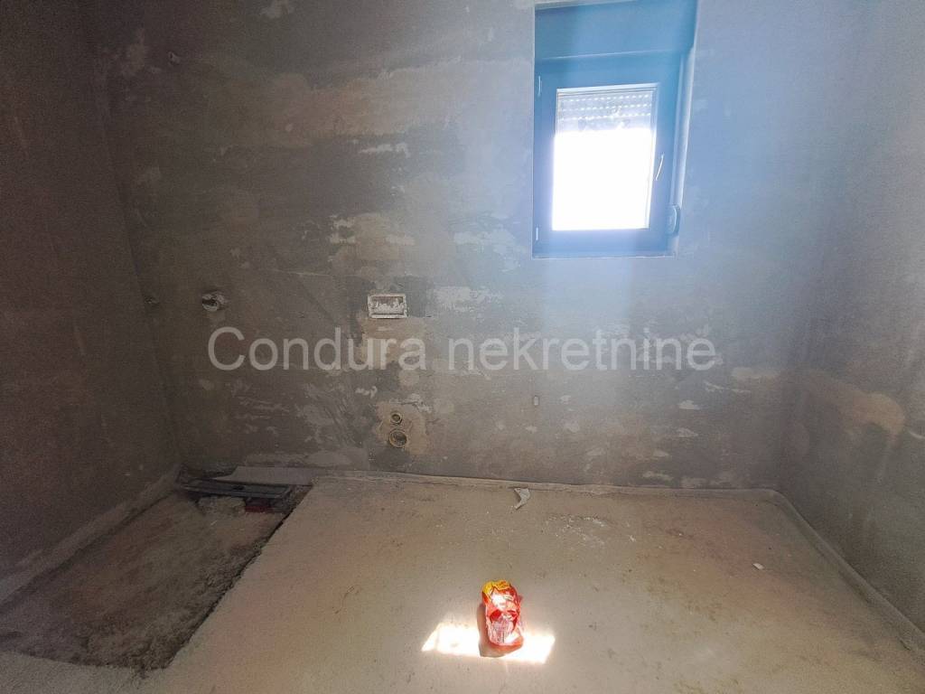 Kuća u nizu, Prodaja, Vrsi, Zukve