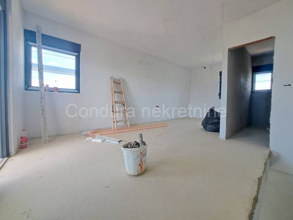 Kuća u nizu, Prodaja, Vrsi, Zukve
