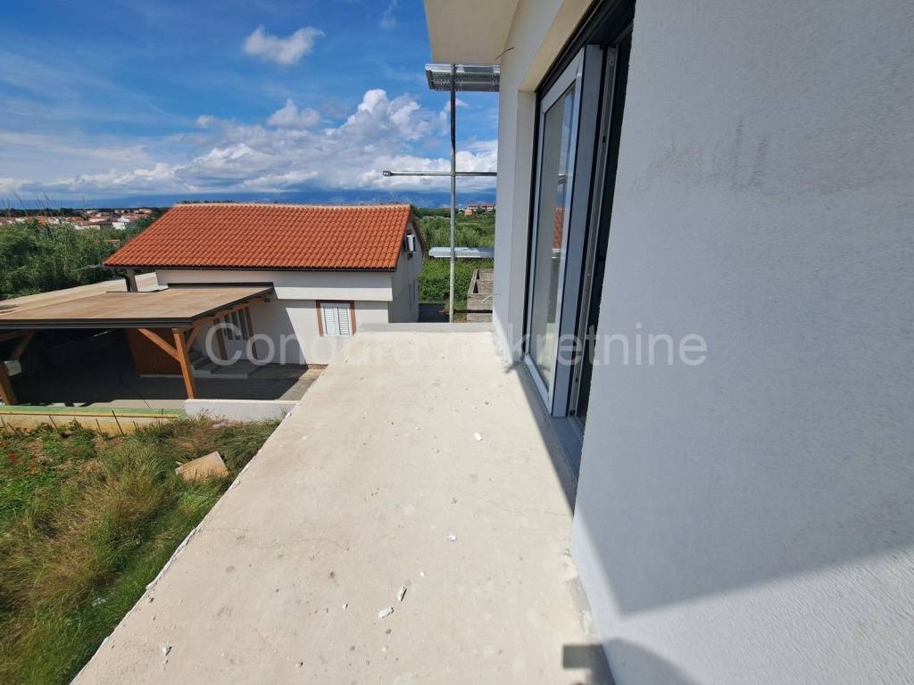 Kuća u nizu, Prodaja, Vrsi, Zukve