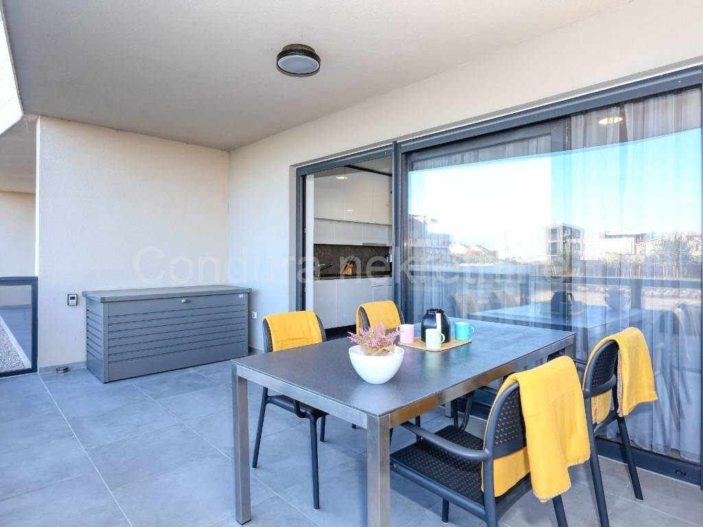 Apartman na moru, Prodaja, Nin, Nin